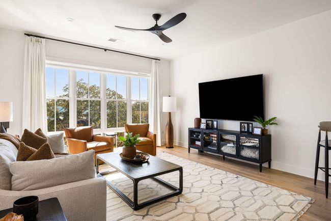 Family Room | Image 17