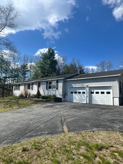 94 Fox Run Rd, Hinsdale, NH, 03451-2401 | Card Image