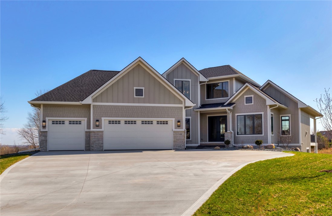 Brookefield Ct, Grimes, IA 50111
