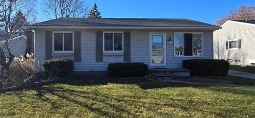 301 Winchester St, South Lyon, MI, 48178-2046 | Card Image
