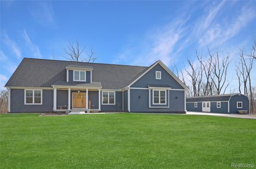 70336 Welding Rd, Richmond, MI, 48062-5230 | Card Image