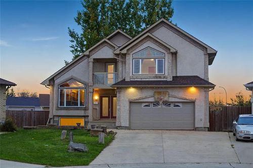 14 Jack Kolt Pl, Winnipeg, MB, R2P2M3 | Card Image