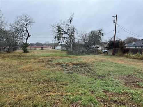 1404 E Toledo Street, Beeville, TX, 78102 | Card Image