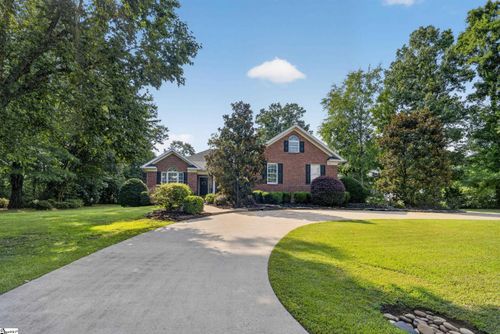 223 Swing About, Greenwood, SC, 29649 | Card Image
