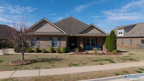 20 Cypress Grove Ln Sw, Huntsville, AL, 35824-4084 | Card Image
