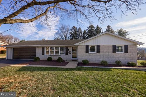 140 Ridgefield Dr, YORK, PA, 17403-5028 | Card Image