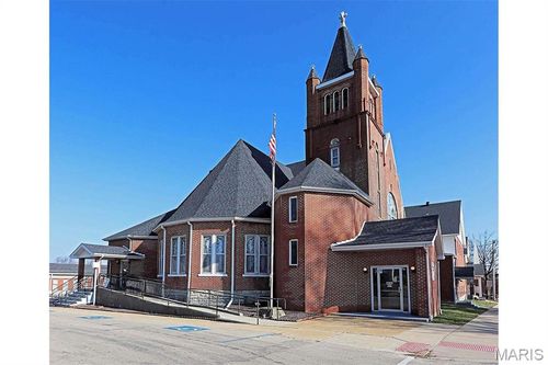 305 W Columbia St, Farmington, MO, 63640-1706 | Card Image