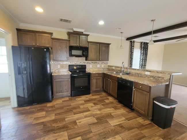 Kitchen | Image 5