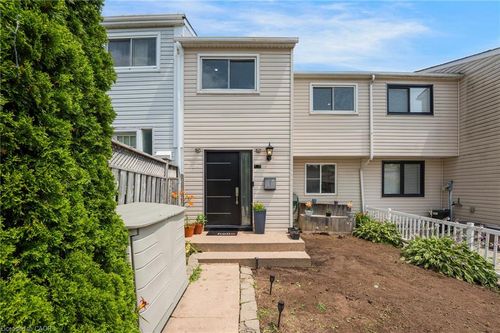 76 Frobisher Crt, Cambridge, ON, N1R6Z5 | Card Image