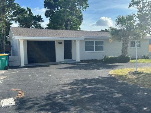 11525 81st Pl, SEMINOLE, FL, 33772-4140 | Card Image