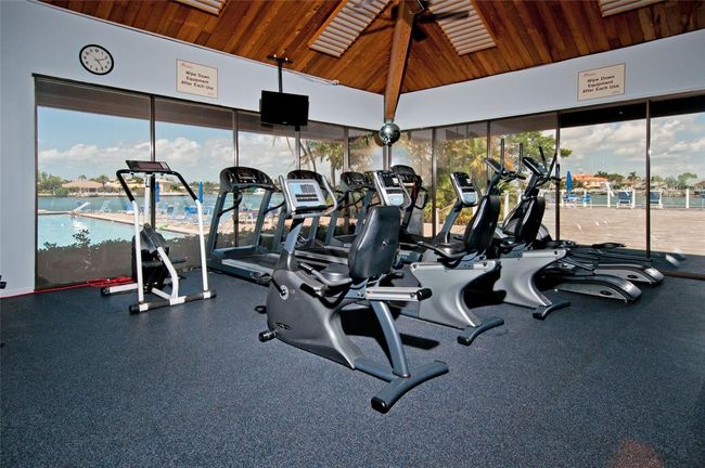 APT-1103 - 9495 Blind Pass Rd, Condo with 2 bedrooms, 2 bathrooms and null parking in ST PETE BEACH FL | Image 36