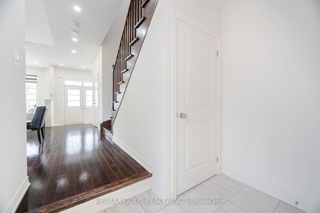 50 Block Rd, House attached with 4 bedrooms, 3 bathrooms and 1 parking in Brampton ON | Image 32
