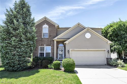 9355 Saybrook Dr, North Ridgeville, OH, 44039-8748 | Card Image