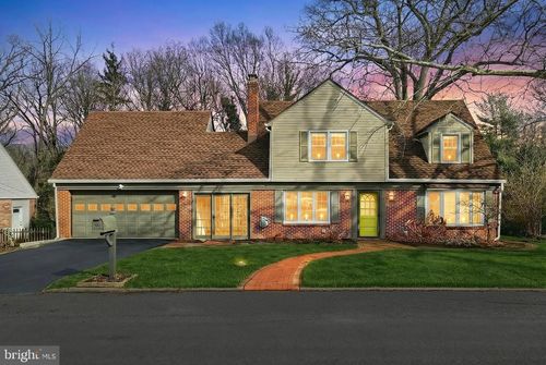 1501 Old Farm Ln, YORK, PA, 17403-4045 | Card Image