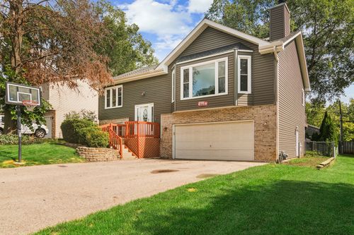 6316 Hilly Way, Oakwood Hills, IL, 60013-1324 | Card Image