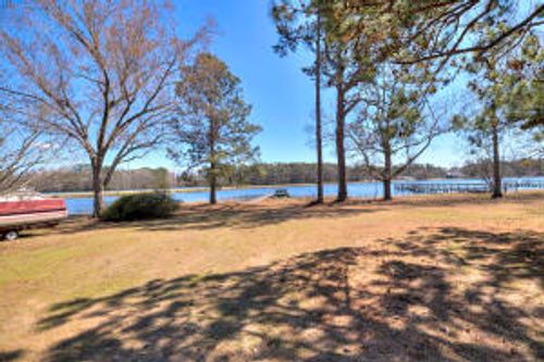 2222 Lake Shore Dr, Manning, SC, 29102-6754 | Card Image