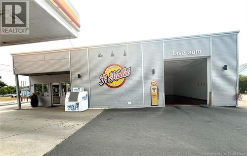 300 1ière Rue, Shippagan, NB, E8S1T3 | Card Image