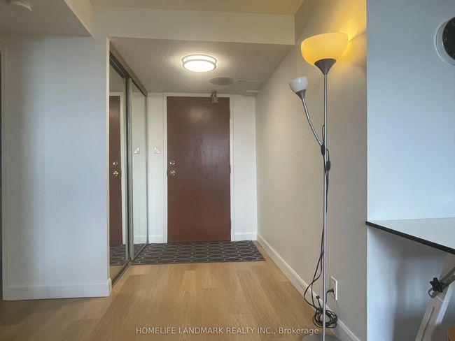 802 - 519 Dundas St W, Condo with 2 bedrooms, 1 bathrooms and null parking in Toronto ON | Image 18