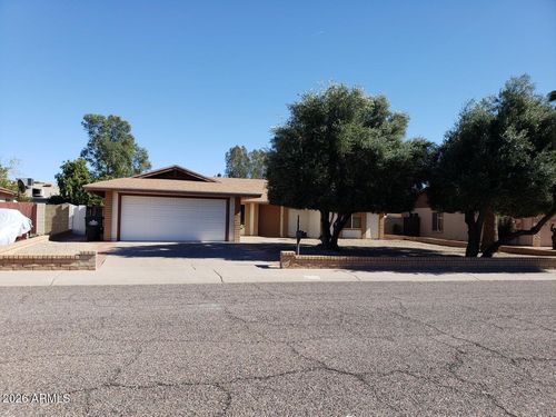 8409 N 31st Ln, Phoenix, AZ, 85051-6011 | Card Image