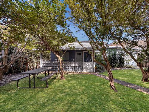 5-969 Bay Dr, Miami Beach, FL, 33141-5625 | Card Image