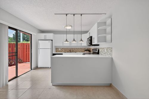 47a-3312 Spanish Wells Dr, Delray Beach, FL, 33445-5413 | Card Image