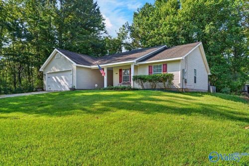 87 Lindsey Ln, Grant, AL, 35747-7103 | Card Image