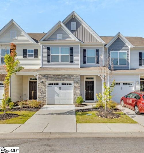31 Fair Village Ln, Simpsonville, SC, 29680-7471 | Card Image