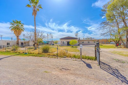 9966 Melissa Cir, Socorro, TX, 79927-2616 | Card Image