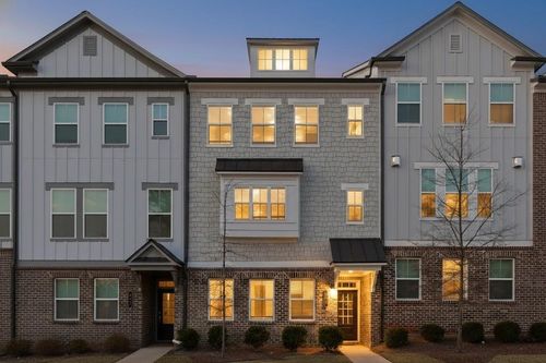 377 Danville Ave, Suwanee, GA, 30024-5637 | Card Image
