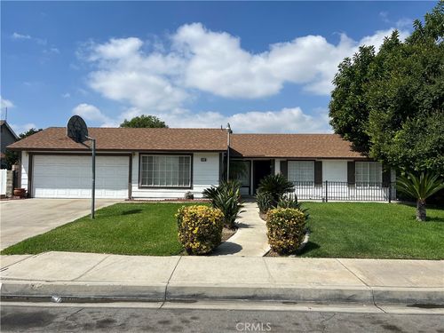 924 N Quince Ave, Rialto, CA, 92376 | Card Image