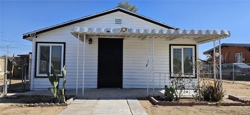 427 W Wilson Ave, Ridgecrest, CA, 93555-4650 | Card Image