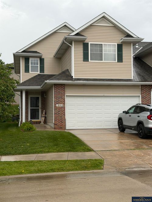 1944 Connor St, Lincoln, NE, 68505-3695 | Card Image