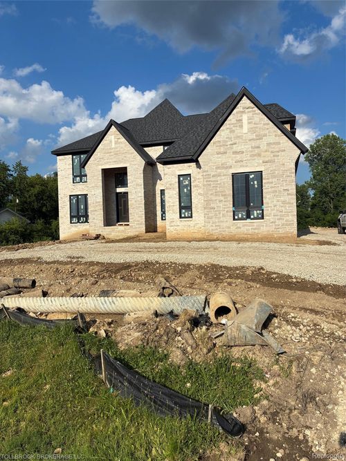 3356 Alpine, Troy, MI, 48084 | Card Image