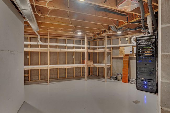 Lots of Storage | Image 82