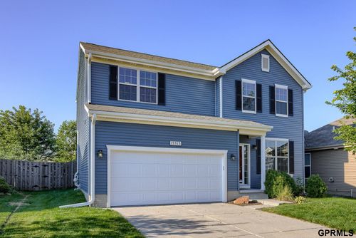 15915 Filmore Cir, Bennington, NE, 68007-1805 | Card Image
