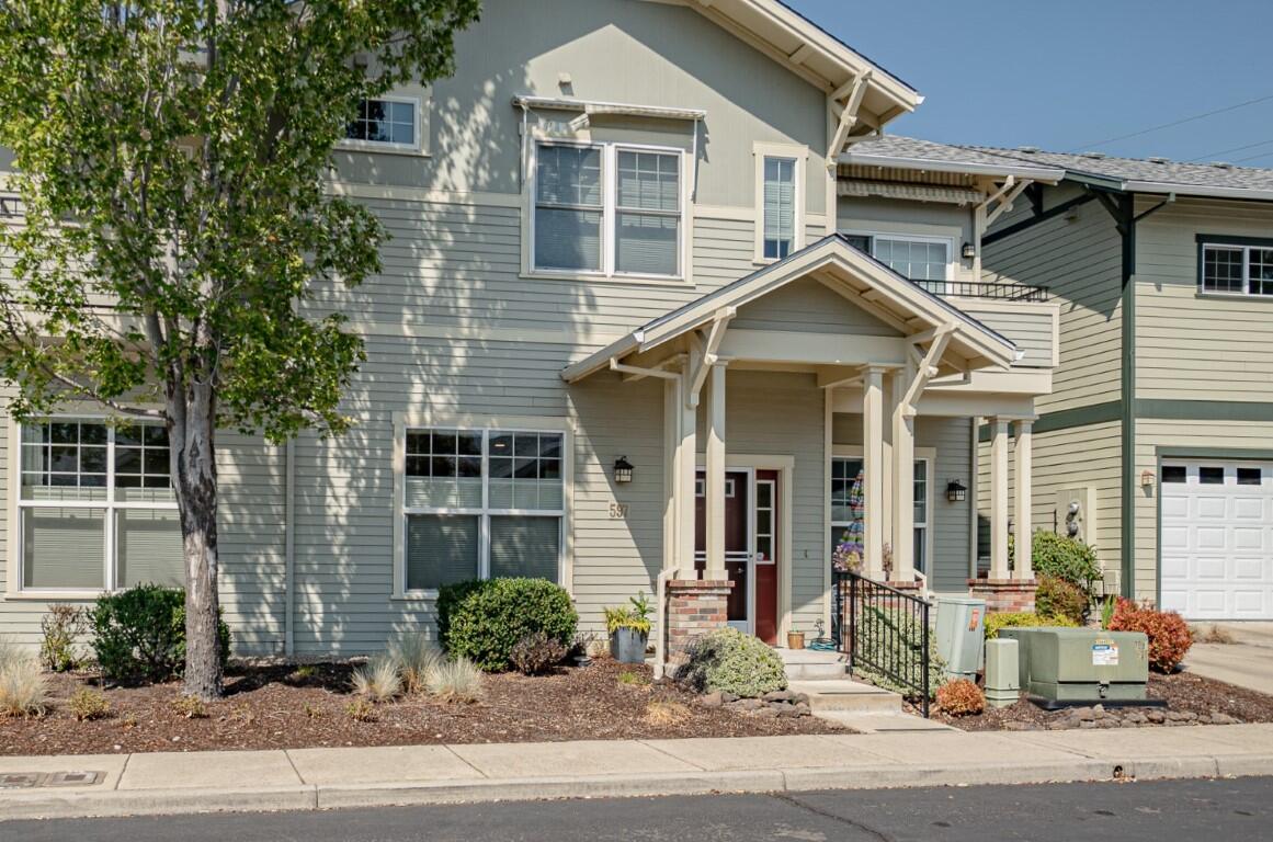 Mariposa Ct, Ashland, OR 97520