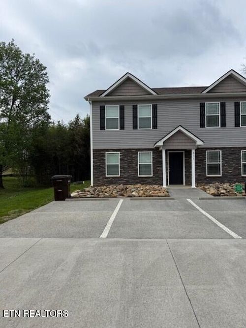 811 Bob Kirby Rd, Knoxville, TN, 37923 | Card Image
