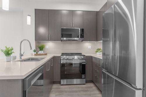 304-33886 Pine St, Abbotsford, BC, V2S0N9 | Card Image