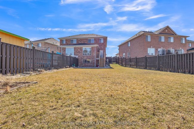 53 Bottomwood St, House attached with 3 bedrooms, 3 bathrooms and 3 parking in Brampton ON | Image 37