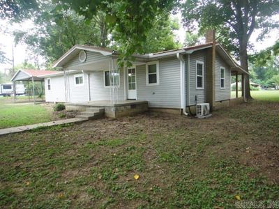 15 S 1st Street, House other with 2 bedrooms, 1 bathrooms and null parking in Pangburn AR | Image 2