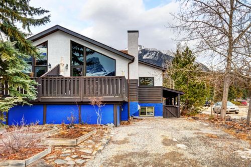 348 Pioneer Rd, Canmore, AB, T1W1C9 | Card Image