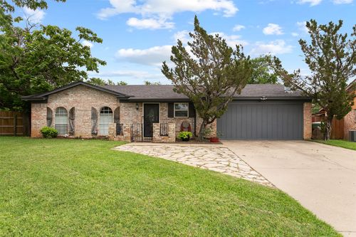 6608 Mccoy Ct, Watauga, TX, 76148-2309 | Card Image