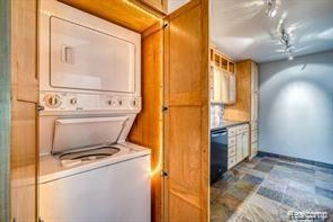 APT-1108 - 527 E University Dr, Condo with 2 bedrooms, 2 bathrooms and null parking in Rochester MI | Image 7