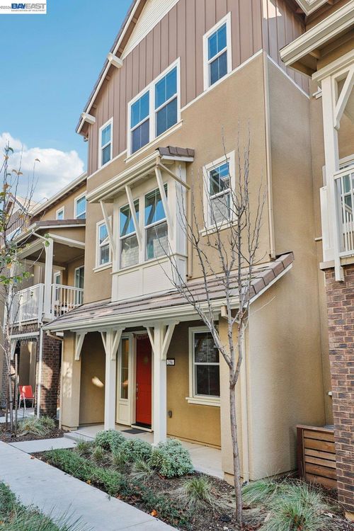 256 Plum Tree St, Livermore, CA, 94551-4984 | Card Image