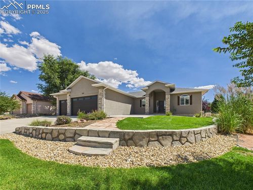 390 W Archer Dr, Pueblo West, CO, 81007-2825 | Card Image
