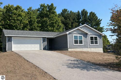 704 Eden St, Kingsley, MI, 49649-9470 | Card Image