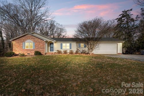 6200 Starlight Dr, Concord, NC, 28027-8206 | Card Image