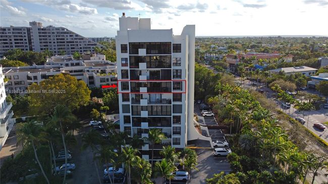 APT-8A - 77 Crandon Blvd, Condo with 2 bedrooms, 2 bathrooms and null parking in Key Biscayne FL | Image 7