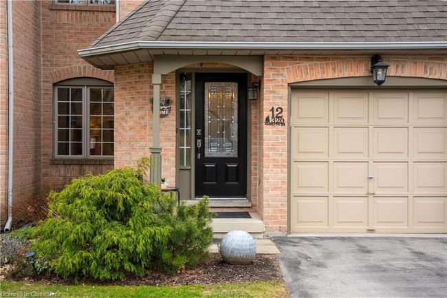 12 - 320 Hamilton Dr, Townhouse with 3 bedrooms, 3 bathrooms and 3 parking in Ancaster ON | Image 6