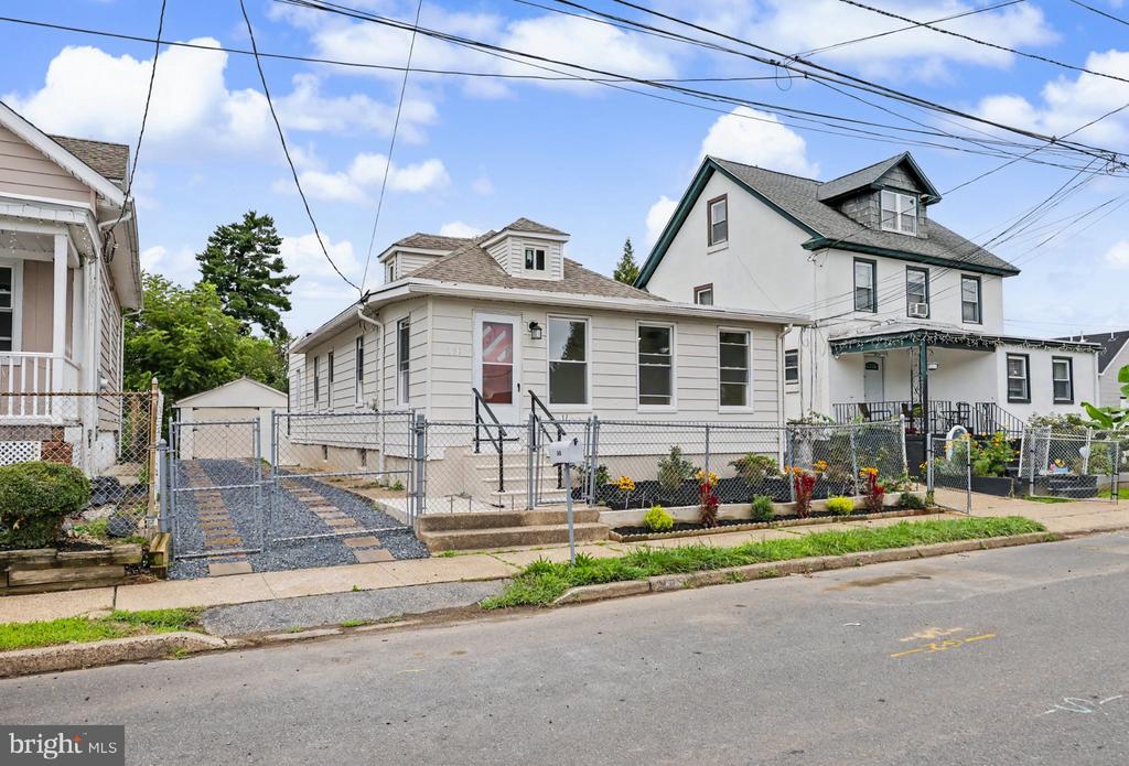 Residential Lease in EWING 3